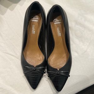 Clarks kitten heels